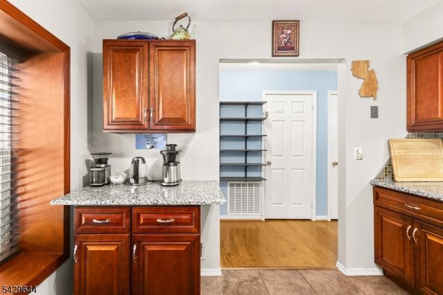 327 Smithwold Rd, Franklin Twp., NJ 08873