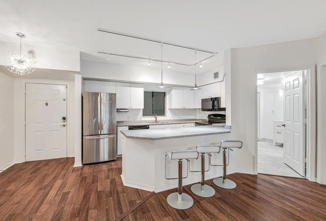 2105 Lavers Circle 306, Delray Beach, FL 33444