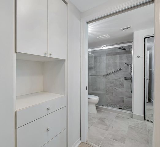 2105 Lavers Circle 306, Delray Beach, FL 33444