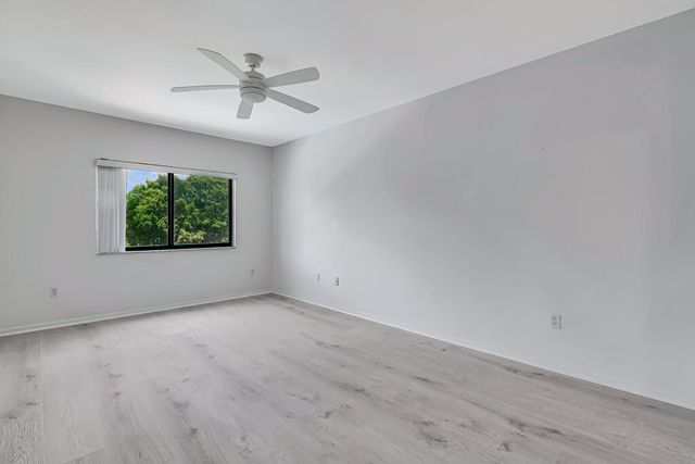 2105 Lavers Circle 306, Delray Beach, FL 33444