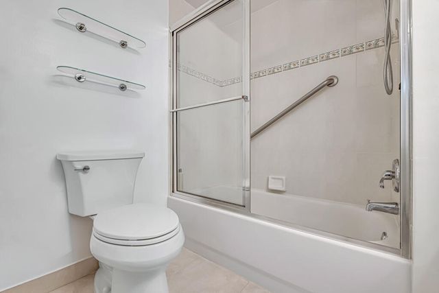 2105 Lavers Circle 306, Delray Beach, FL 33444