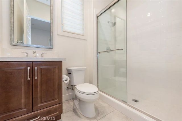 93 Spacial, Irvine, CA 92618