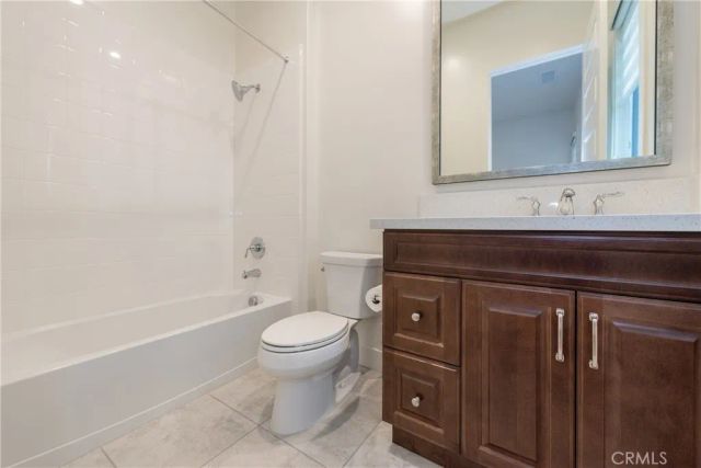 93 Spacial, Irvine, CA 92618