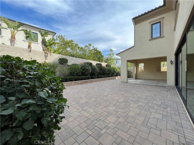 93 Spacial, Irvine, CA 92618