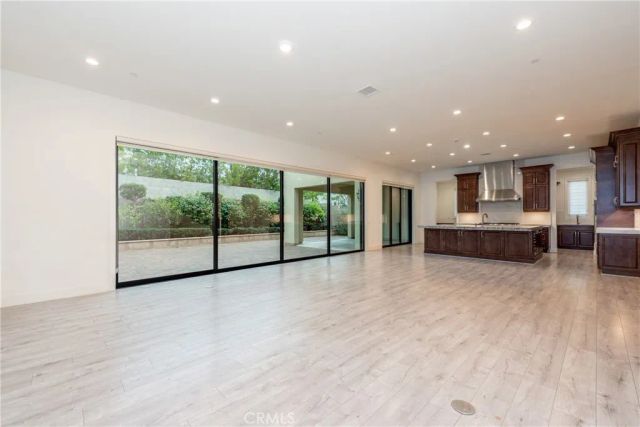 93 Spacial, Irvine, CA 92618