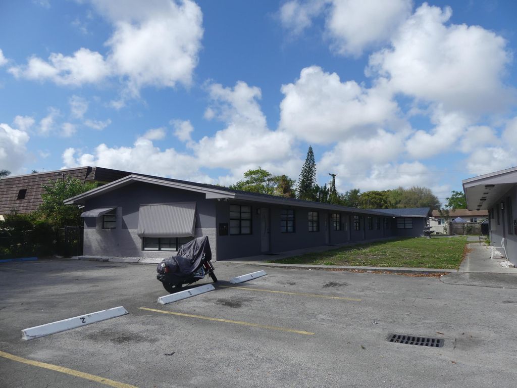 2247 Taylor Street 1-8, Hollywood, FL 33020