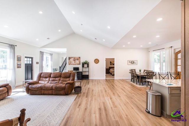 3270 Hamlin Road, Lizella, GA 31052