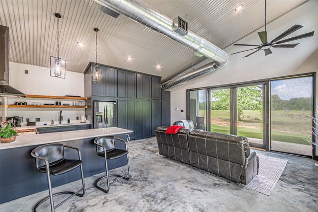 4671 FM 1504, Wills Point, TX 75169