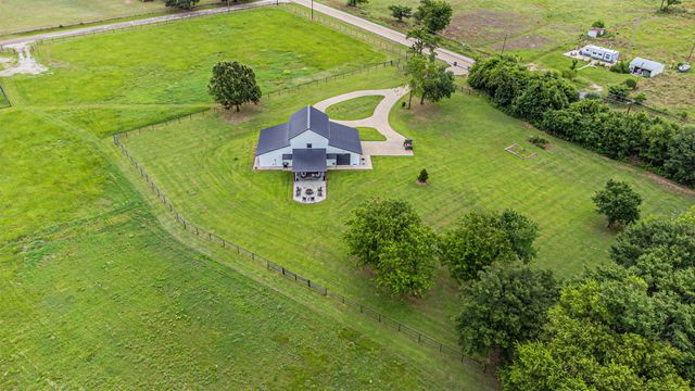 4671 FM 1504, Wills Point, TX 75169