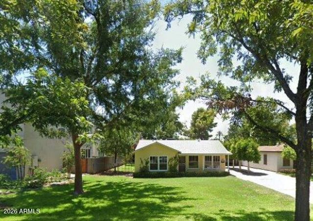 1011 E MEDLOCK Drive, Phoenix, AZ 85014