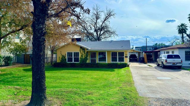 1011 E MEDLOCK Drive, Phoenix, AZ 85014