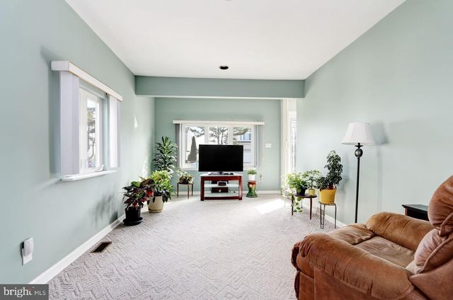 5213 OCEAN DR S, Brigantine, NJ 08203