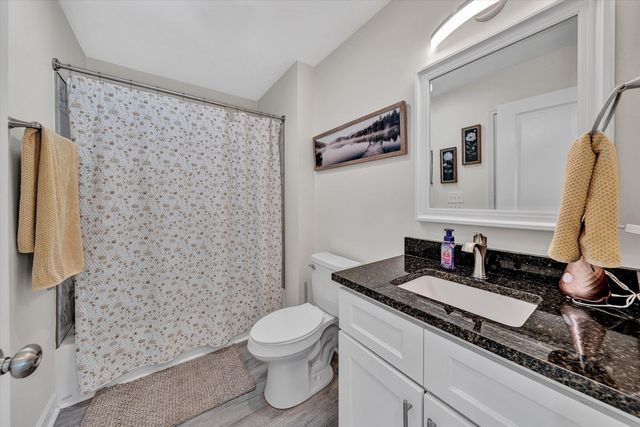 140 W Calhoun ST, Salem, VA 24153