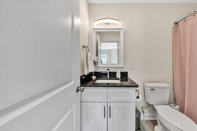 140 W Calhoun ST, Salem, VA 24153