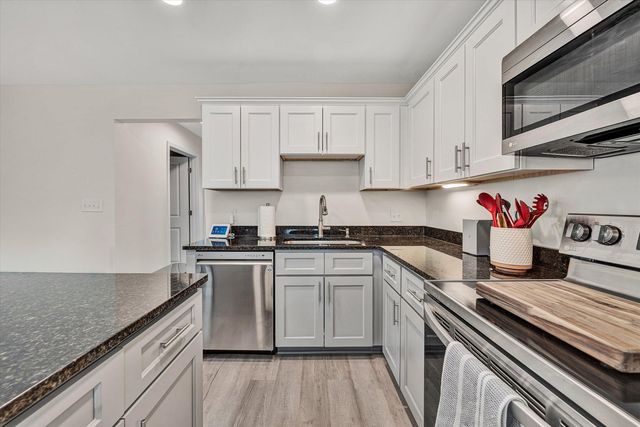 140 W Calhoun ST, Salem, VA 24153