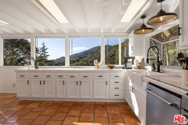3091 Hidden Valley Lane, Montecito, CA 93108