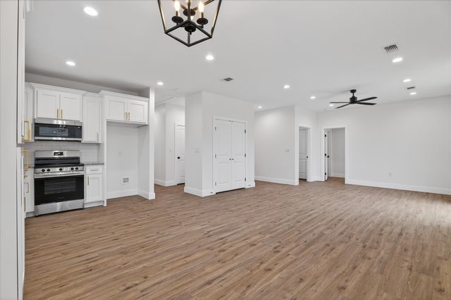 410 Church Street, Whitesboro, TX 76273