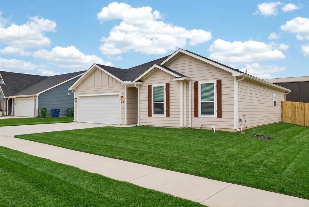 410 Church Street, Whitesboro, TX 76273