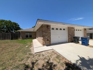 1644 W County Line Rd, New Braunfels, TX 78130
