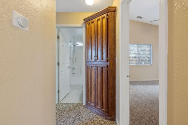 2505 W Delta Court, Visalia, CA 93291