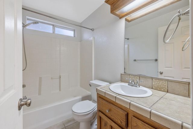 2505 W Delta Court, Visalia, CA 93291