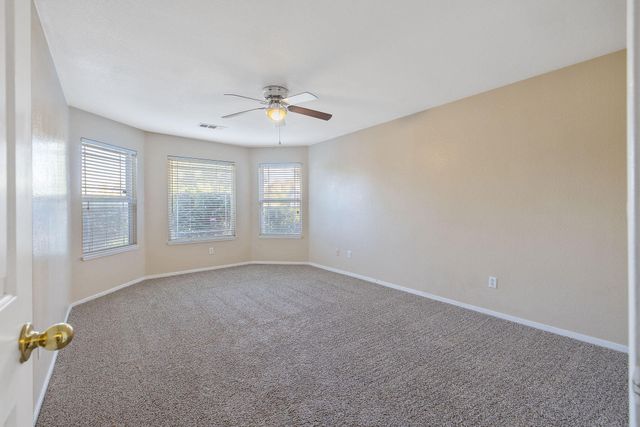 2505 W Delta Court, Visalia, CA 93291