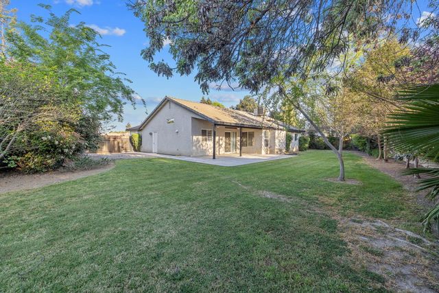 2505 W Delta Court, Visalia, CA 93291