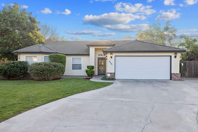 2505 W Delta Court, Visalia, CA 93291