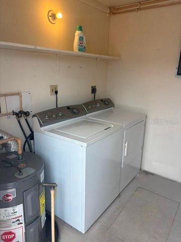 2450 TERRY LN, Sarasota, FL 34231