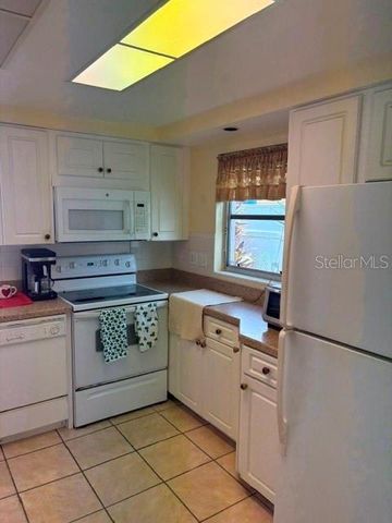 2450 TERRY LN, Sarasota, FL 34231