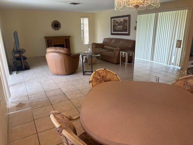 2450 TERRY LN, Sarasota, FL 34231