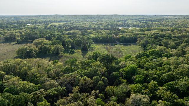 951 S Loop 7, Athens, TX 75752