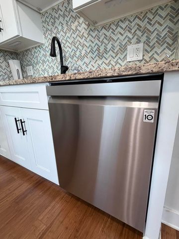 683 Bowers Street, Clawson, MI 48017