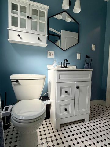 683 Bowers Street, Clawson, MI 48017