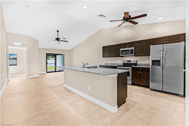 3509 SW Santa Barbara PL, Cape Coral, FL 33914