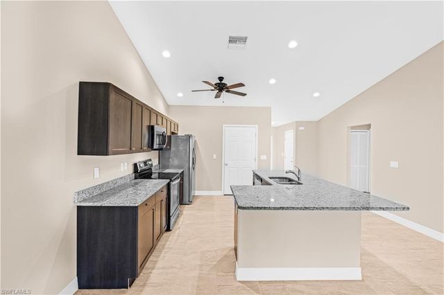 3509 SW Santa Barbara PL, Cape Coral, FL 33914