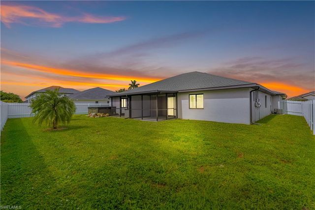 3509 SW Santa Barbara PL, Cape Coral, FL 33914