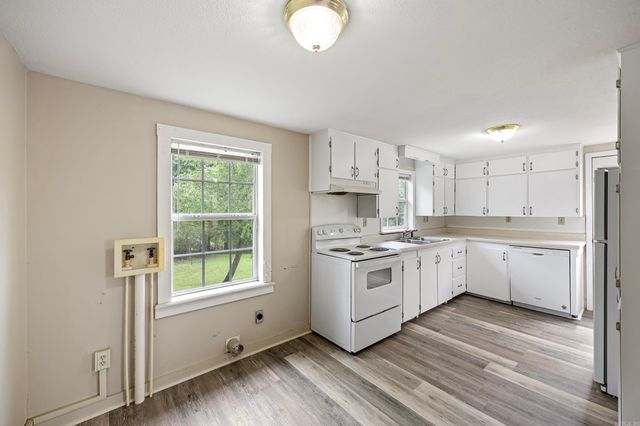 805 Ray Road, Clarksville, AR 72830