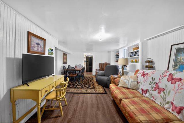 212 Main St, E, Waverly, TN 37185