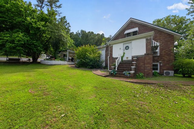 212 Main St, E, Waverly, TN 37185