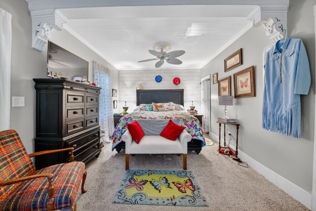 212 Main St, E, Waverly, TN 37185