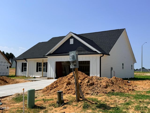 151 Grinnell Loop, Sanford, NC 27332