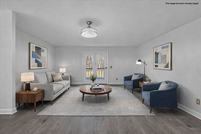 104 Foxland Dr, Smyrna, TN 37167