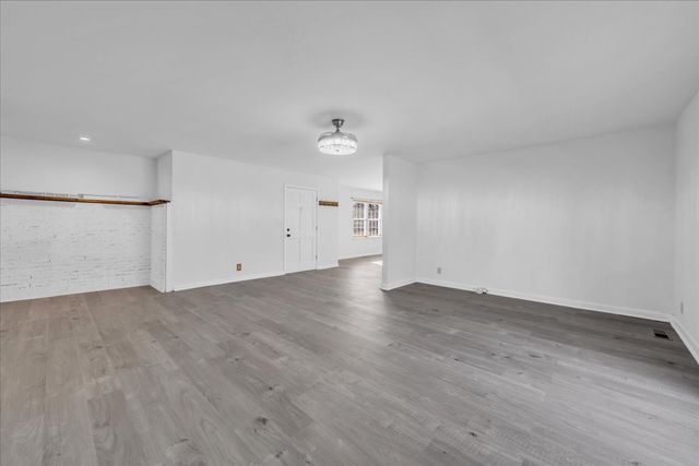 104 Foxland Dr, Smyrna, TN 37167