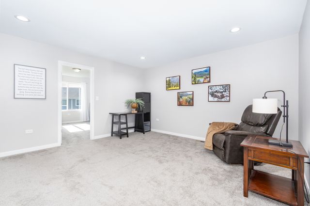 1035 Gillespie Lane, Yorkville, IL 60560