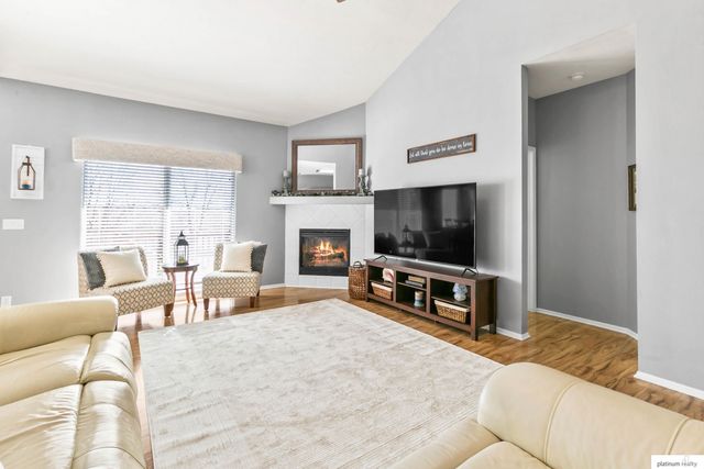 5109 N 154 Street, Omaha, NE 68116