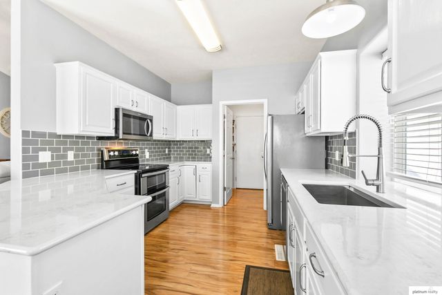 5109 N 154 Street, Omaha, NE 68116