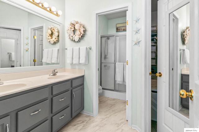 5109 N 154 Street, Omaha, NE 68116