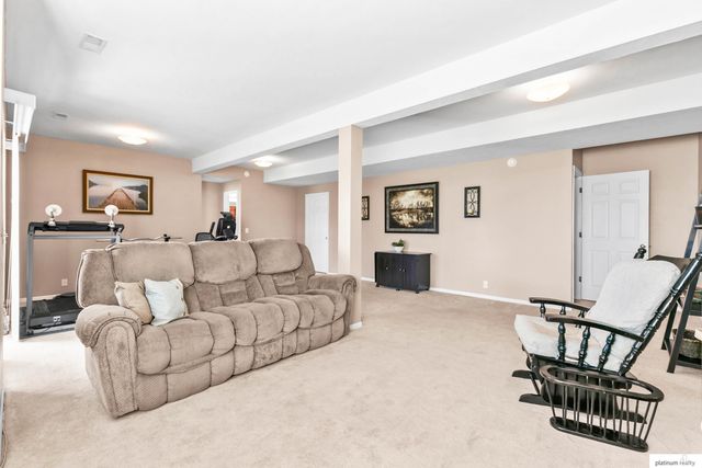 5109 N 154 Street, Omaha, NE 68116