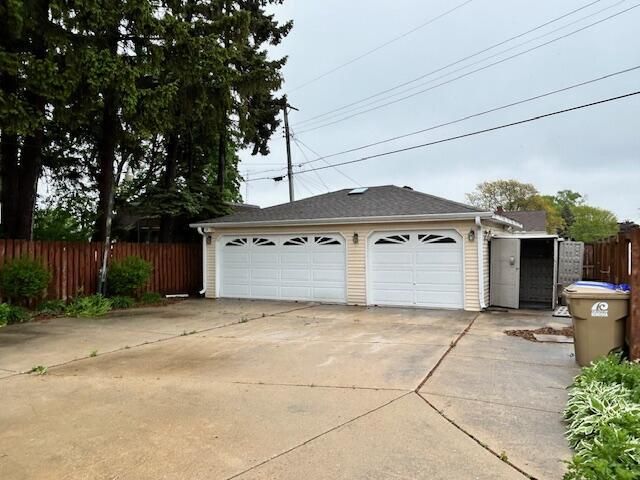 7749 34th AVENUE, Kenosha, WI 53142